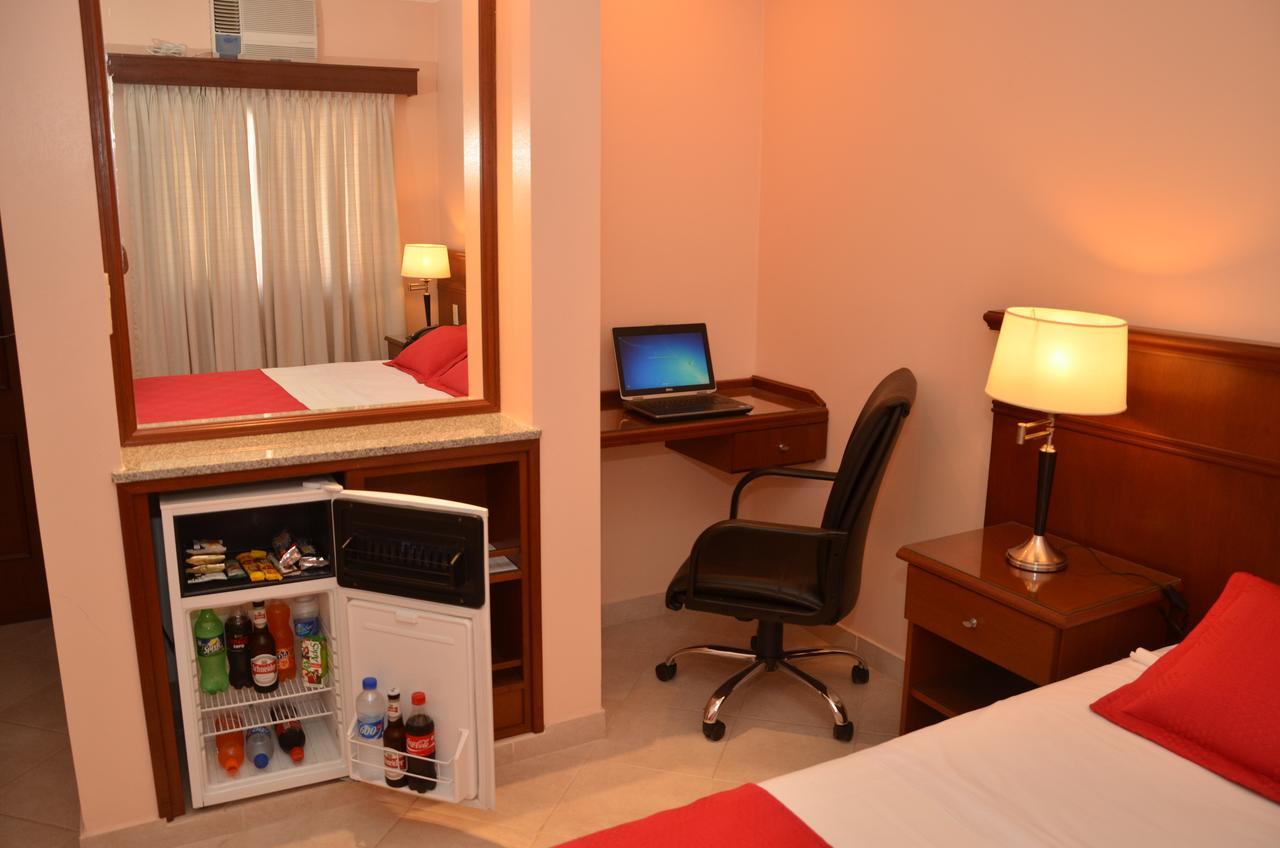 Realnoa Hotel Tartagal Exteriör bild